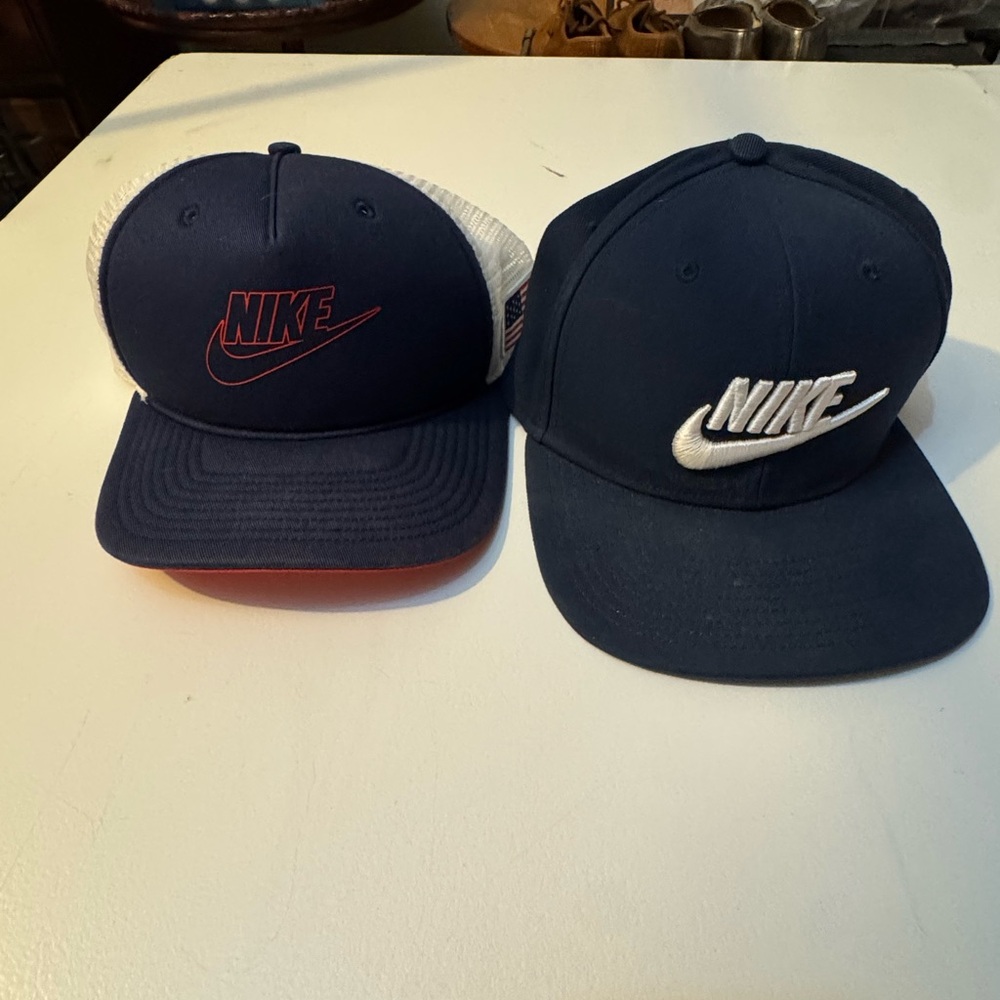 Nike SnapBack bundle (set of 2) lightly worn